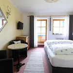 Schelpenalp Hotel *