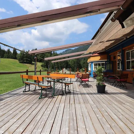 Schelpenalp Hotel *