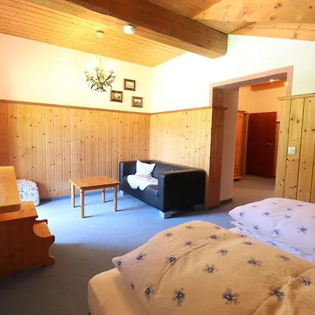 Schelpenalp Hotel