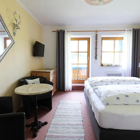 Schelpenalp Hotel *