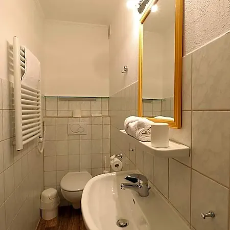 Schelpenalp Hotel *